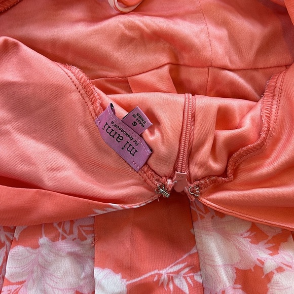 Floral Romper - Picture 3 of 3